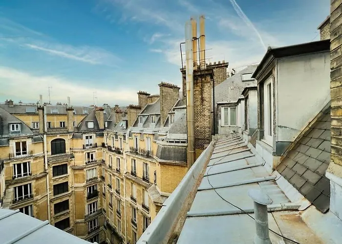 Sur Les Toits De Paris