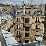 Sur Les Toits De Paris