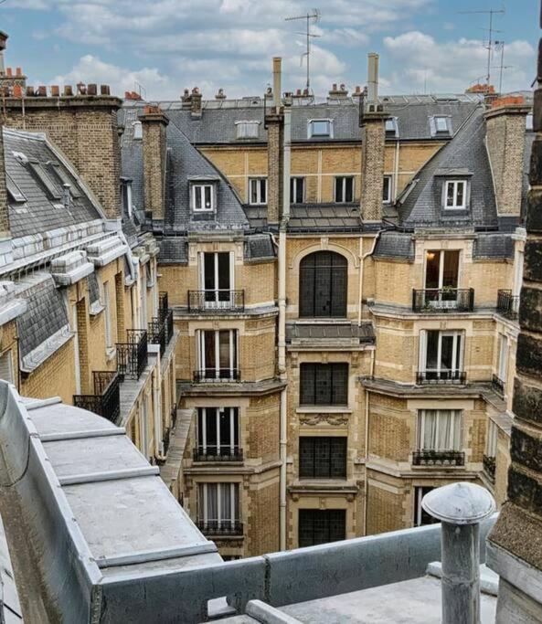 Apartment Sur Les Toits De Paris